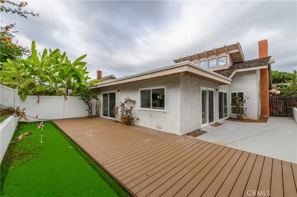 5016 Paseo De Vega Property Photo 4