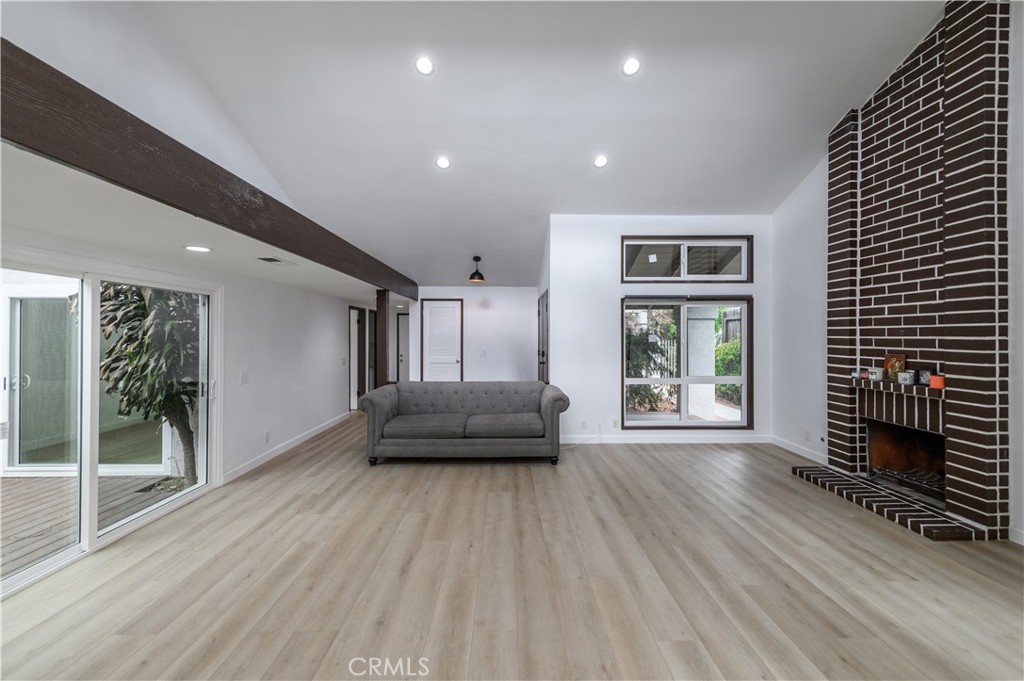 5016 Paseo De Vega Property Photo 11