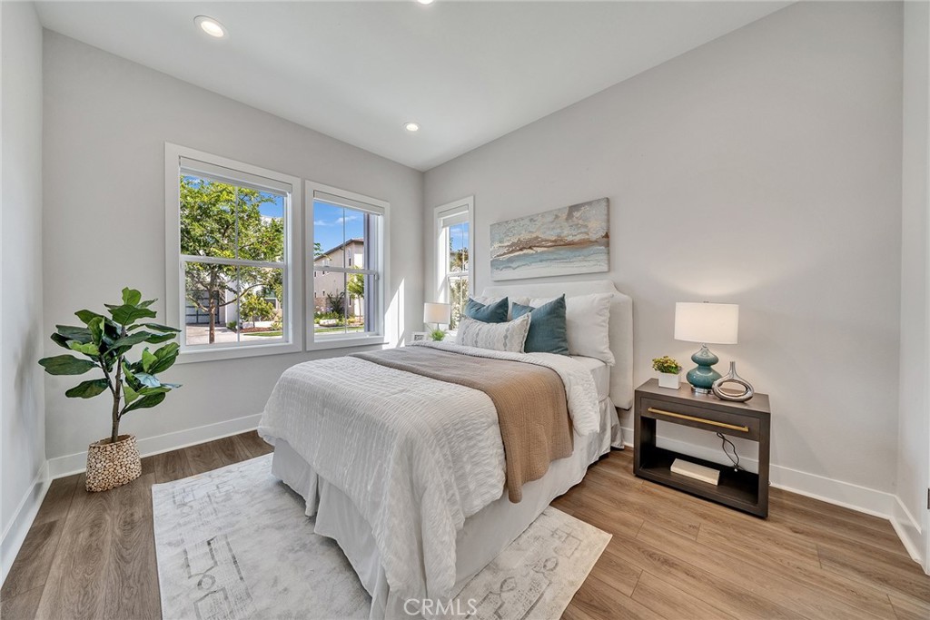 140 Walworth Property Photo 8