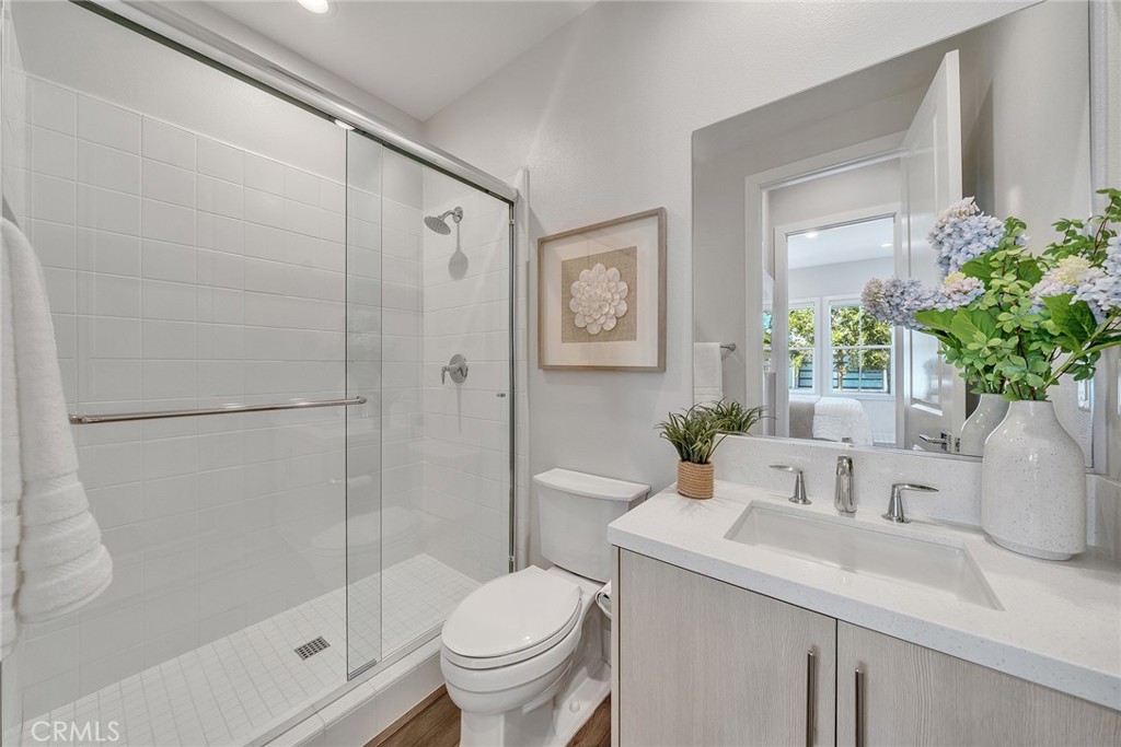 140 Walworth Property Photo 10
