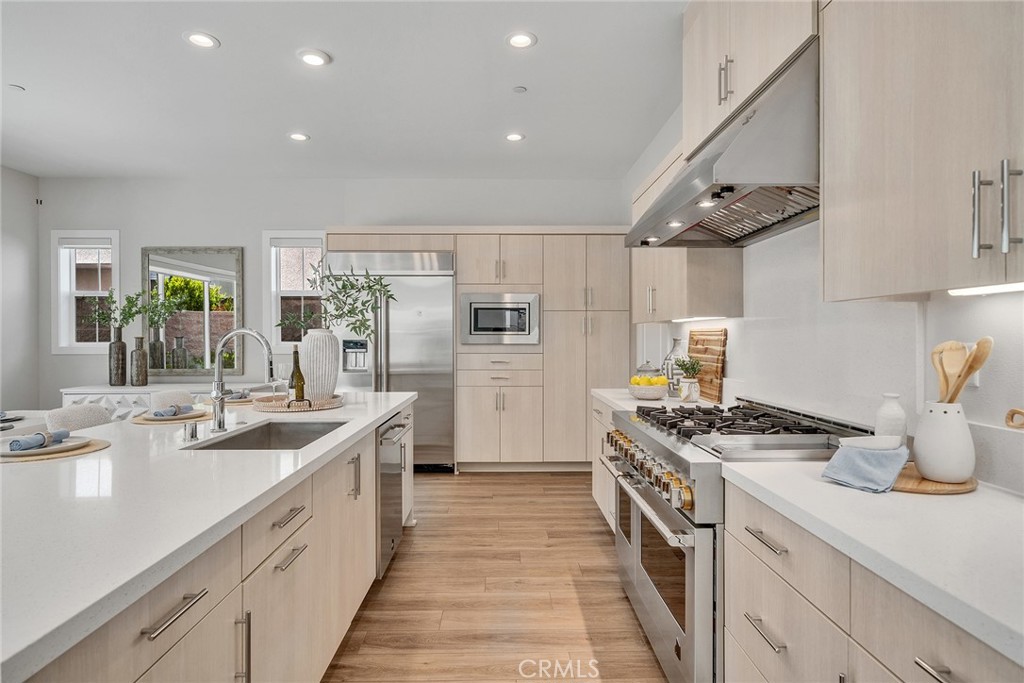 140 Walworth Property Photo 19