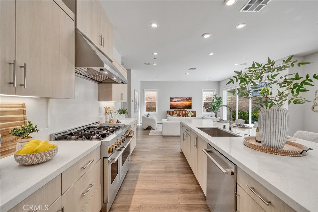 140 Walworth Property Photo 20