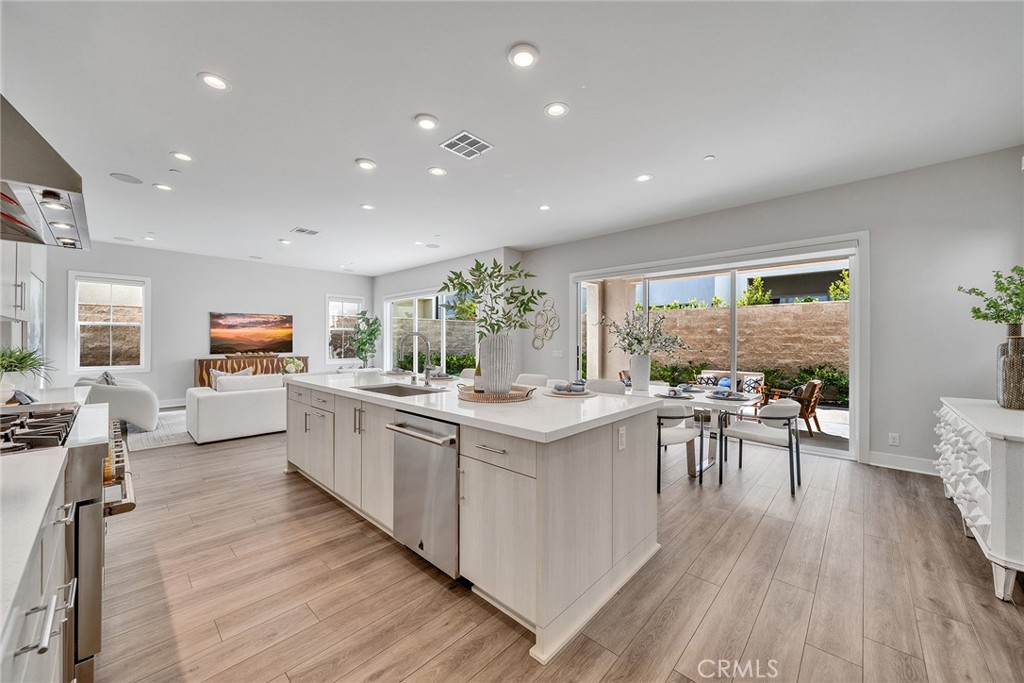 140 Walworth Property Photo 22