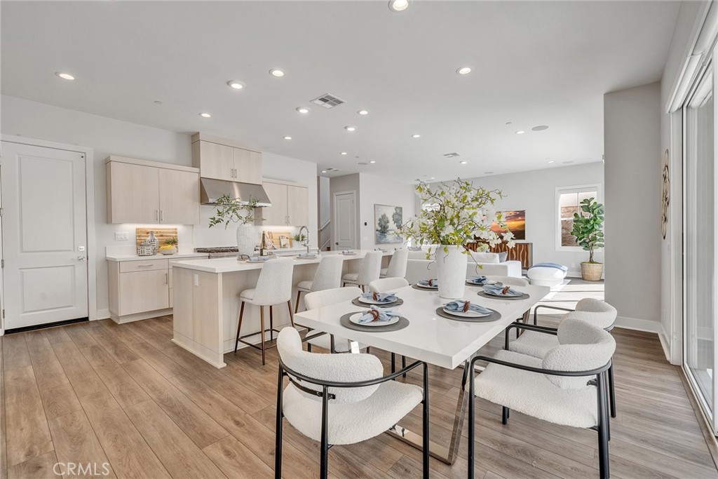140 Walworth Property Photo 25