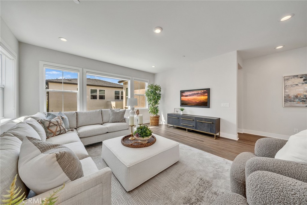 140 Walworth Property Photo 29