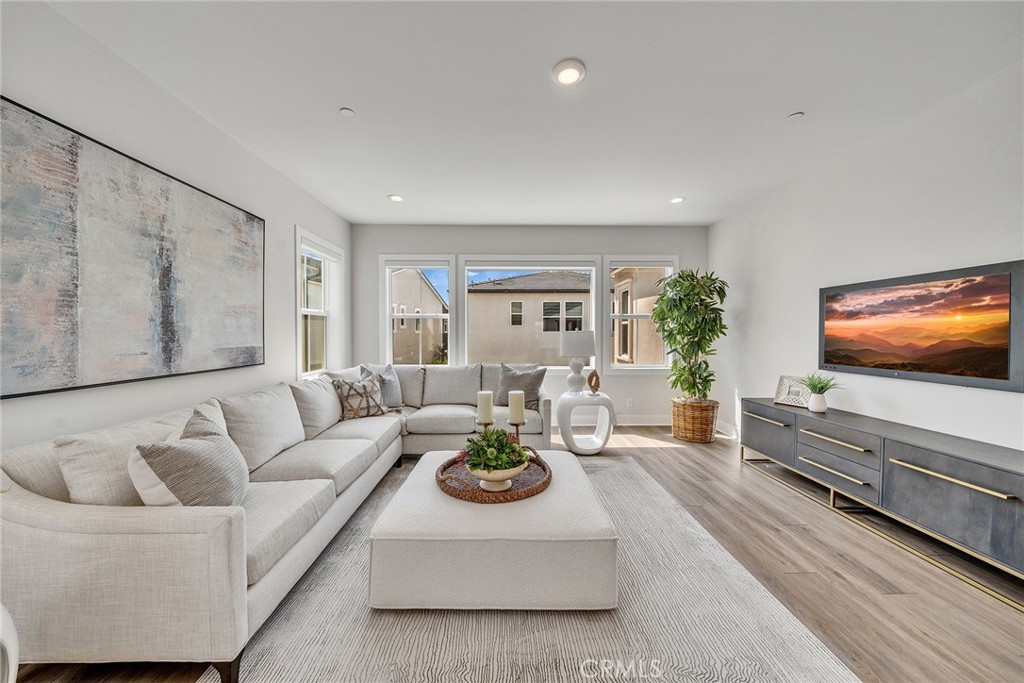 140 Walworth Property Photo 30