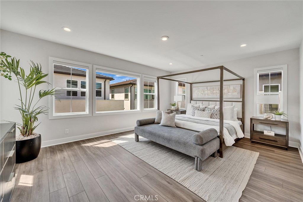 140 Walworth Property Photo 32
