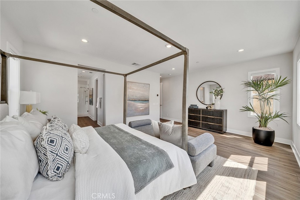 140 Walworth Property Photo 34
