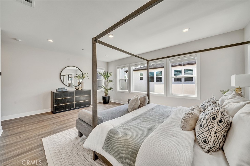 140 Walworth Property Photo 35