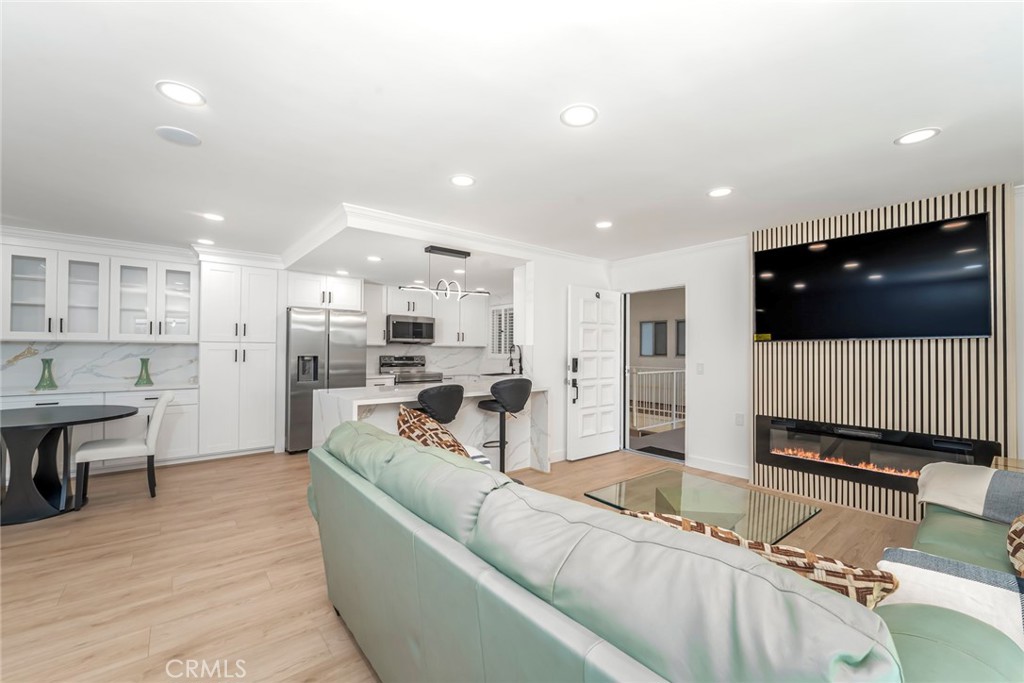 2122 Ronda Granada Q Property Photo 1