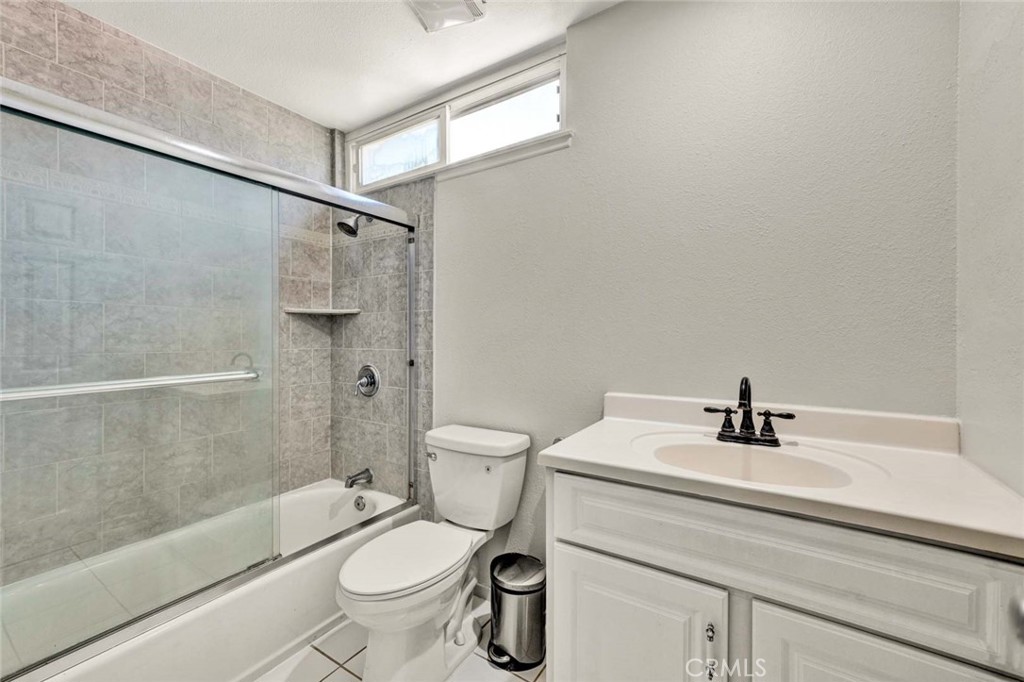 3841 Claremont St Property Photo 20