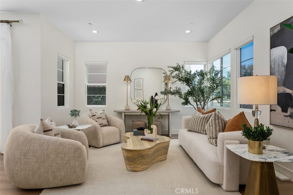 121 Bosal Property Photo 1