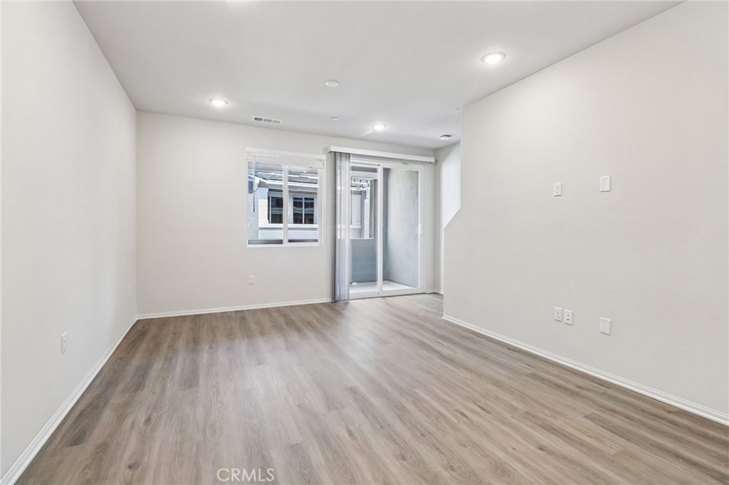 403 Lotus Drive Property Photo 5