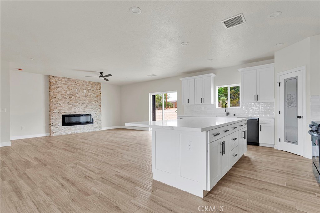 15561 Apple Valley Road Property Photo 20
