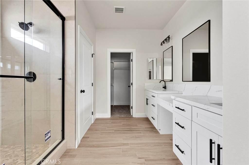 15561 Apple Valley Road Property Photo 29