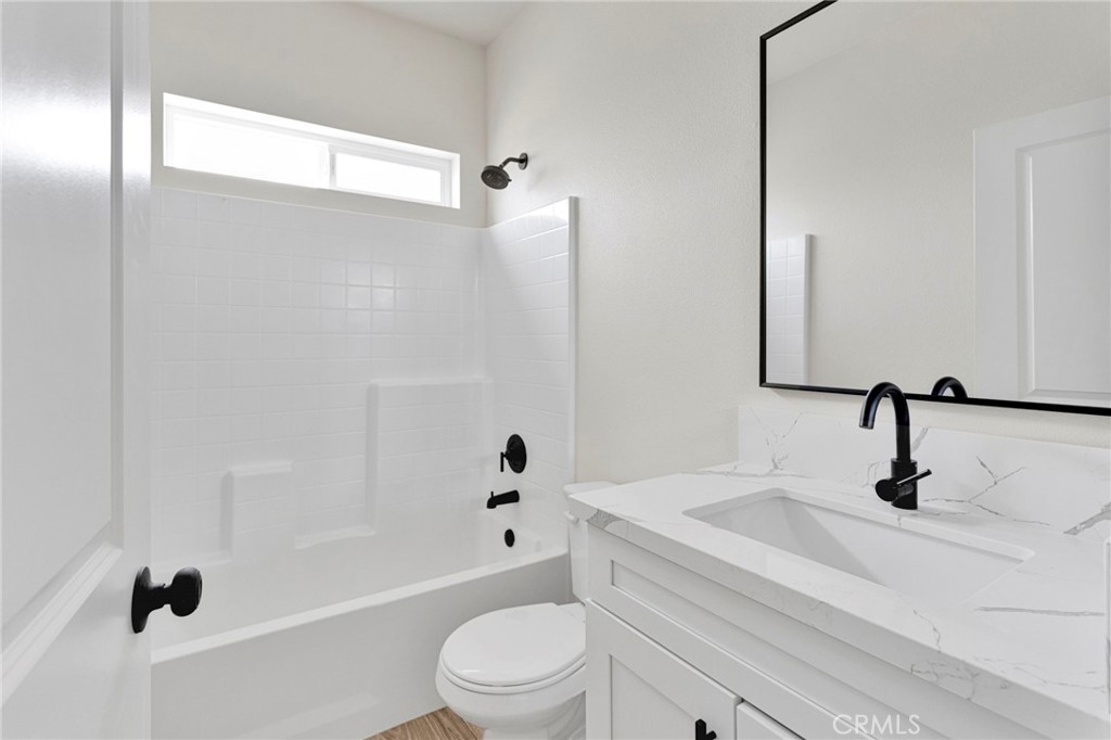 15561 Apple Valley Road Property Photo 40
