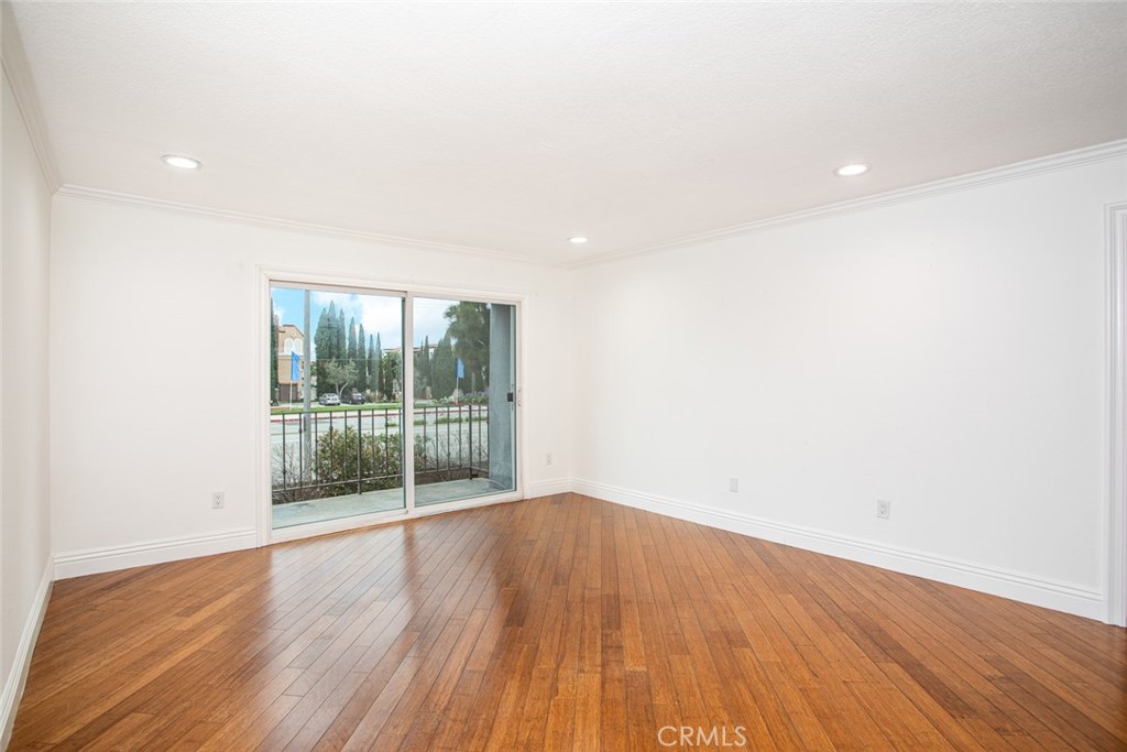 21662 Brookhurst C Property Photo 4