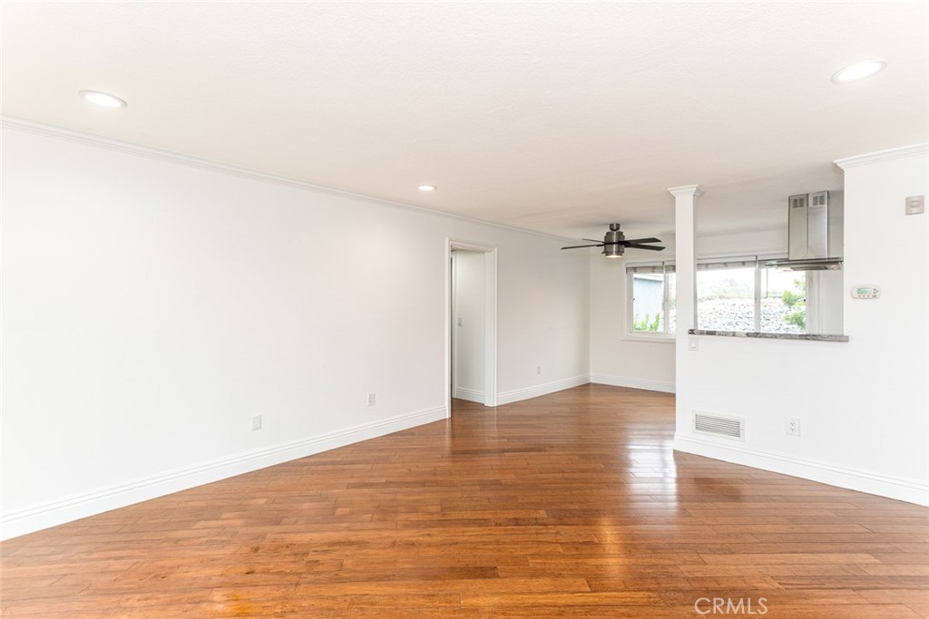 21662 Brookhurst C Property Photo 5