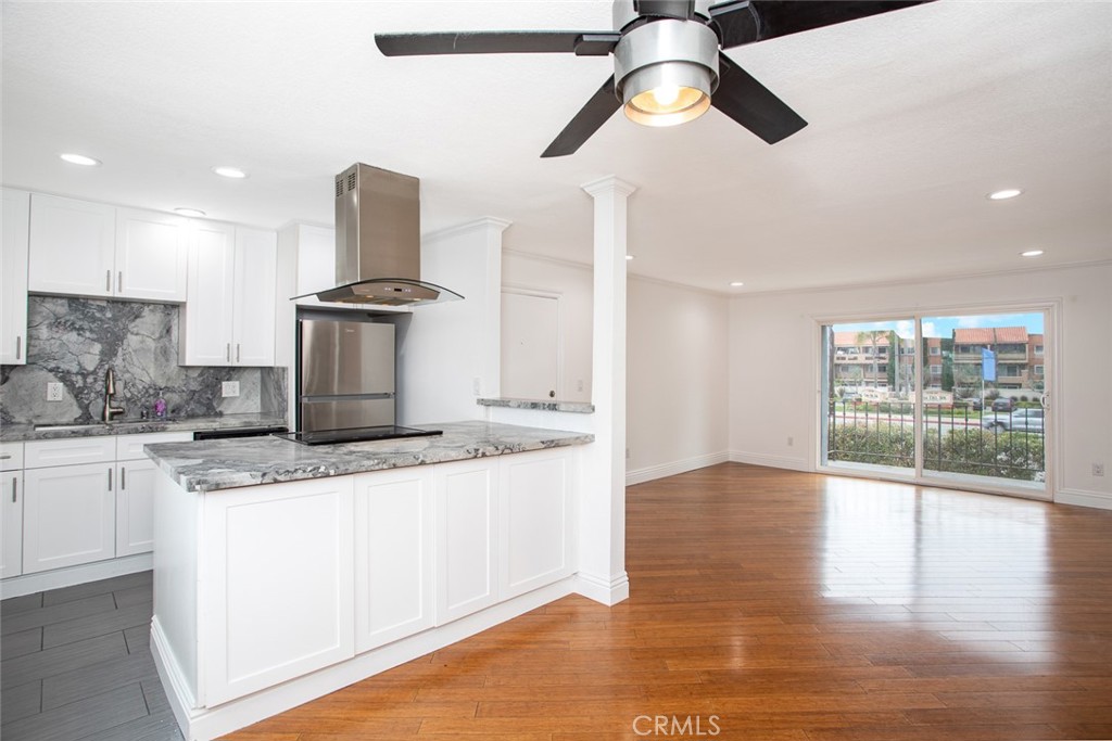 21662 Brookhurst C Property Photo 6