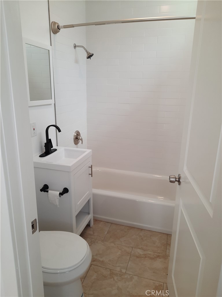 515 W 3rd Property Photo 3