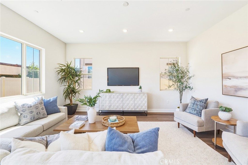 16022 Willows Court Property Photo 7