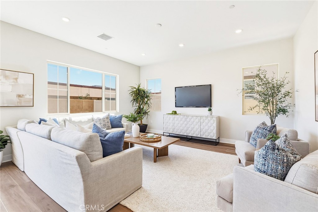 16022 Willows Court Property Photo 8