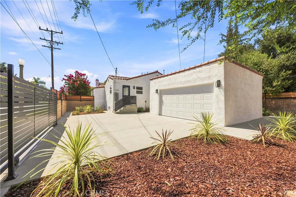 300 Milton Drive Property Photo 15