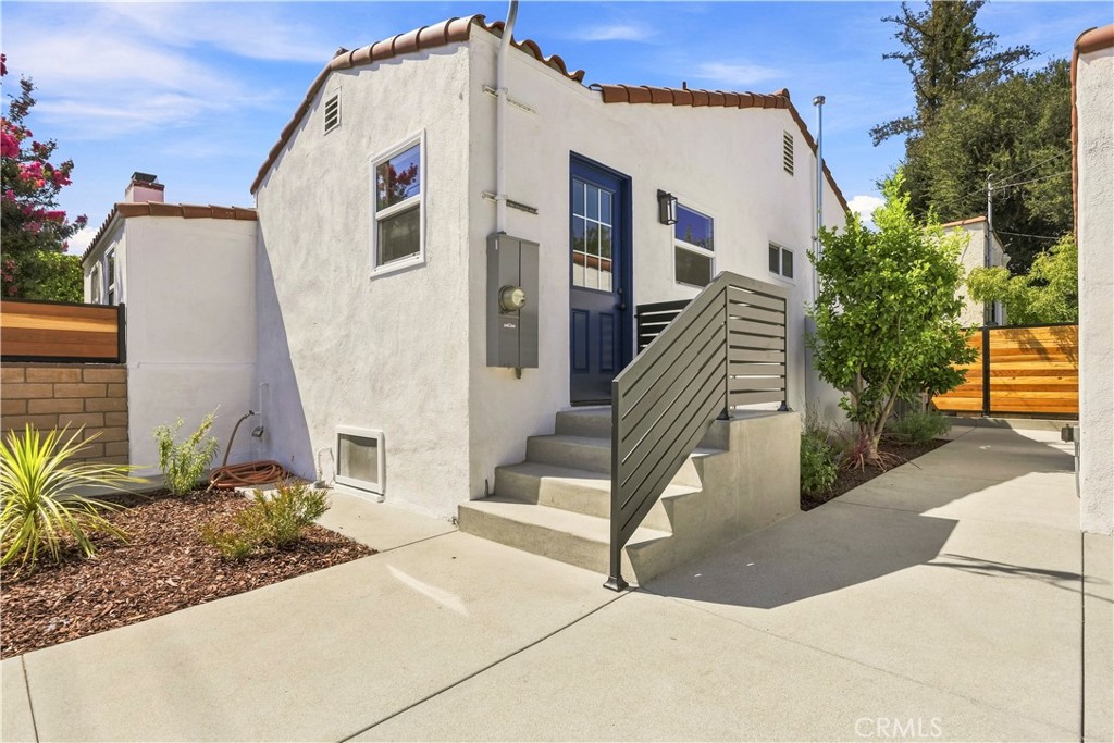 300 Milton Drive Property Photo 16