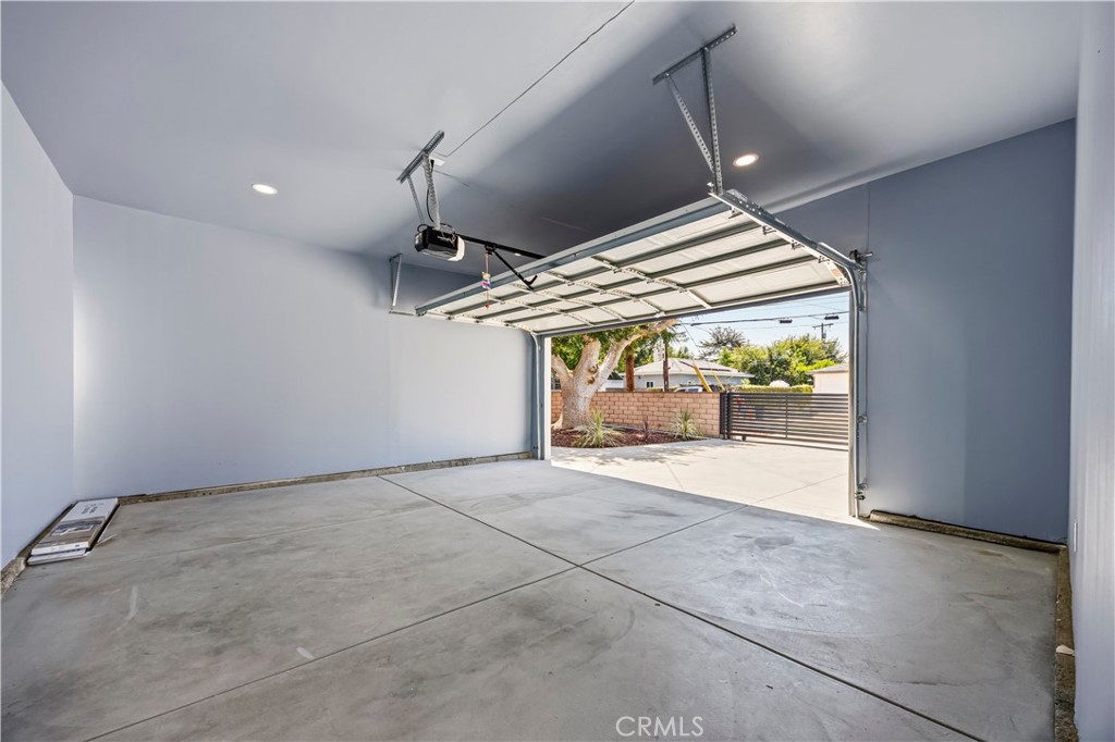 300 Milton Drive Property Photo 17