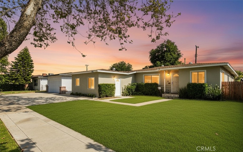 1200 W Sycamore Property Photo 1