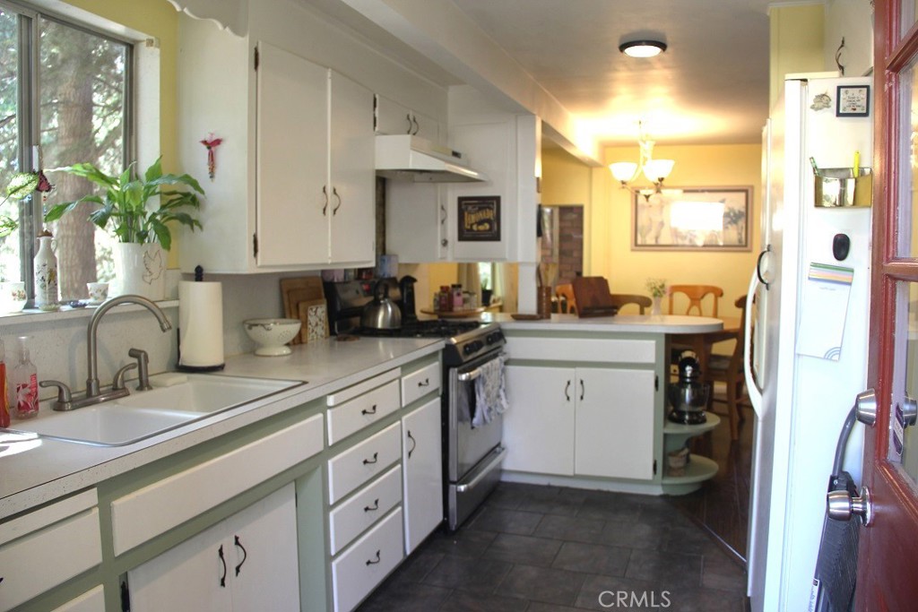 31705 Silver Spruce Drive Property Photo 6