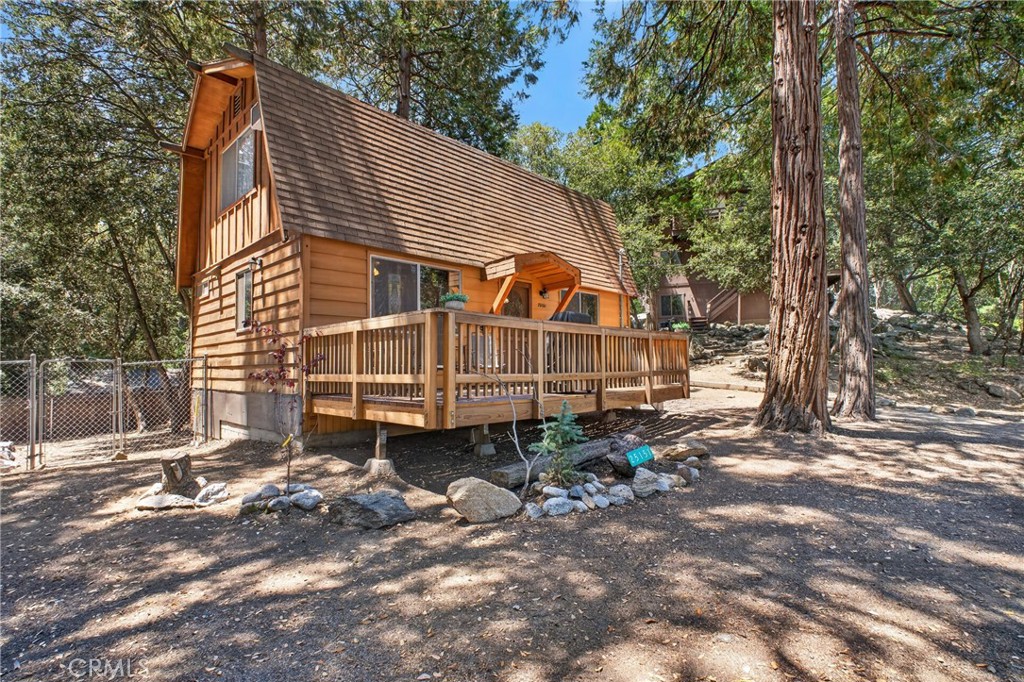 25151 Wrightwood Property Photo 2