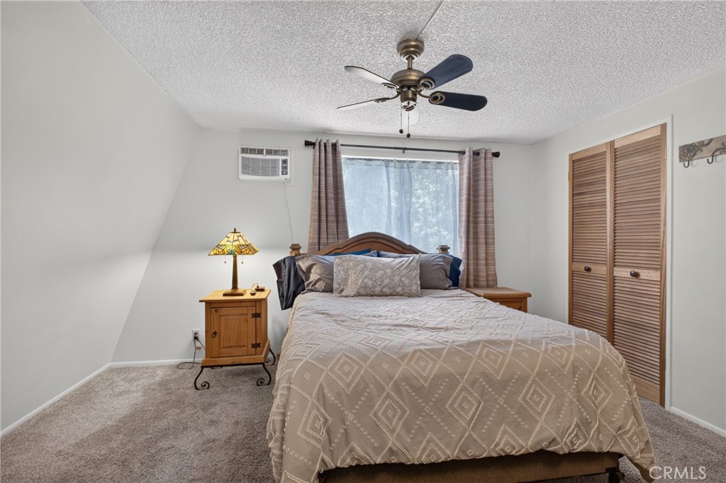 25151 Wrightwood Property Photo 12
