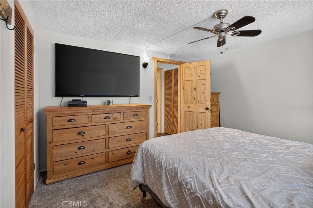 25151 Wrightwood Property Photo 14