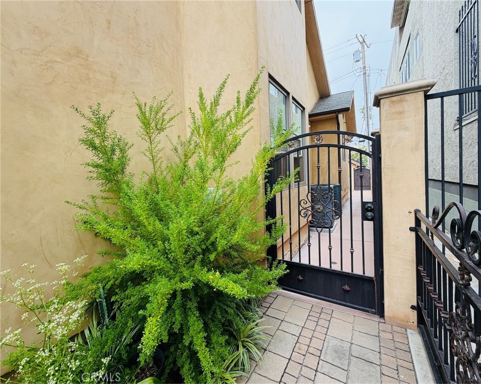 116 Termino Property Photo 7