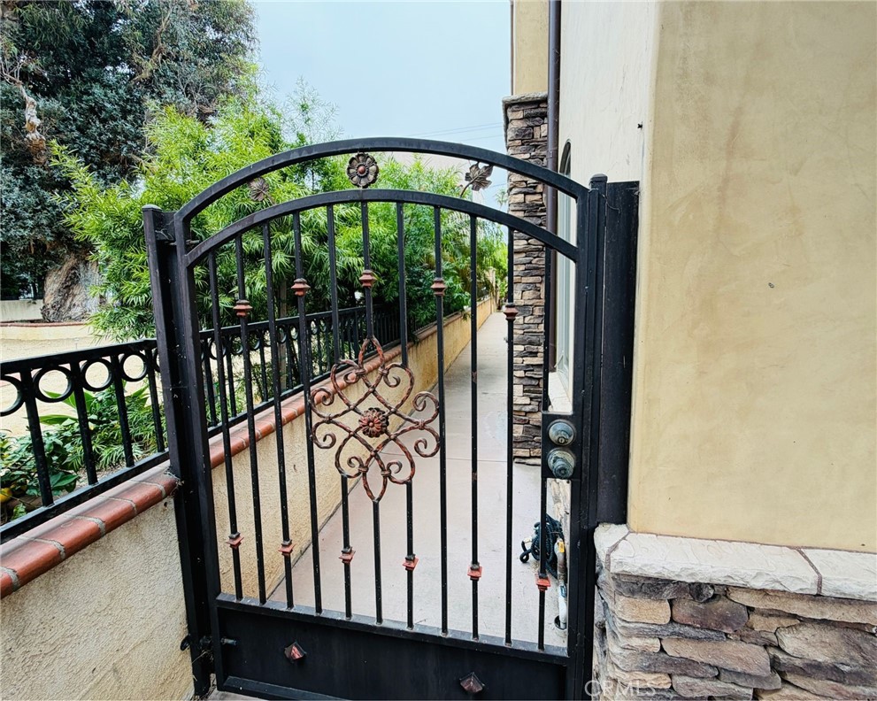 116 Termino Property Photo 8
