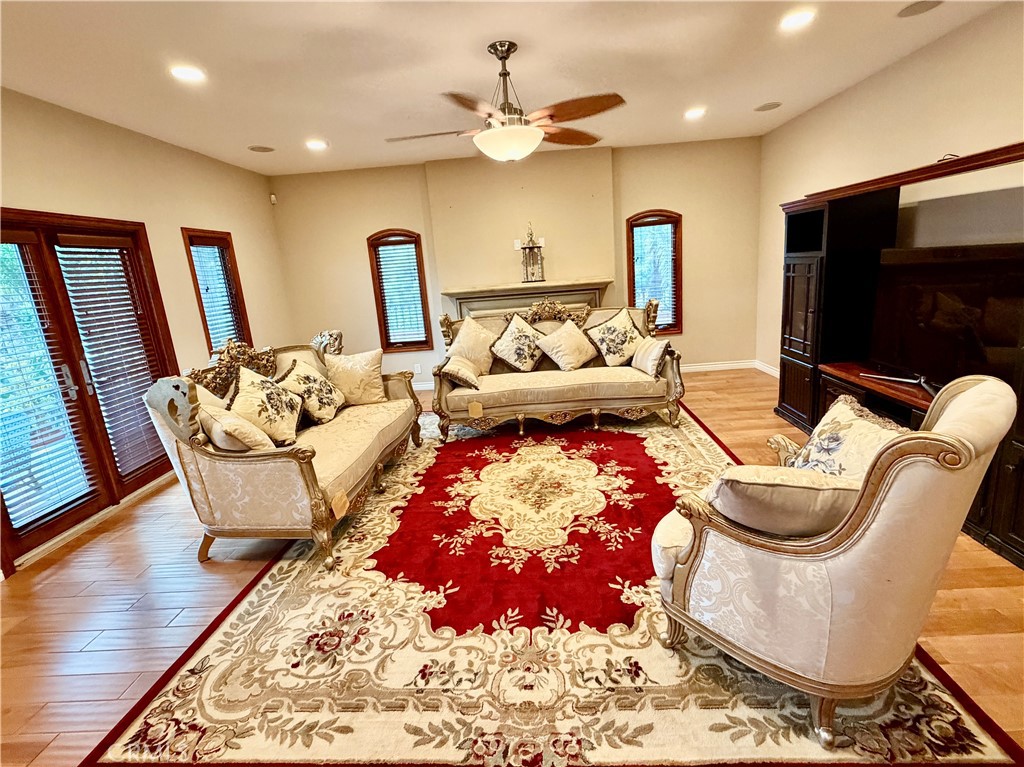 116 Termino Property Photo 16