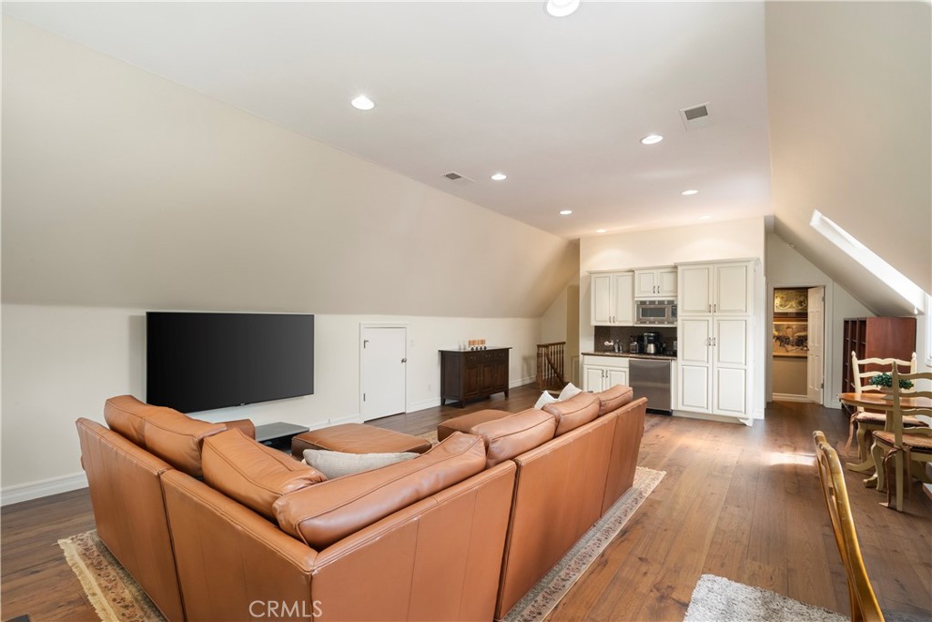 22187 Westcliff Property Photo 8
