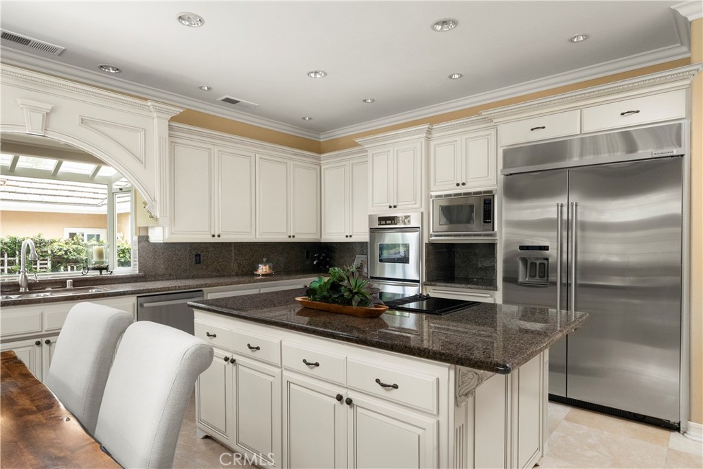 22187 Westcliff Property Photo 14