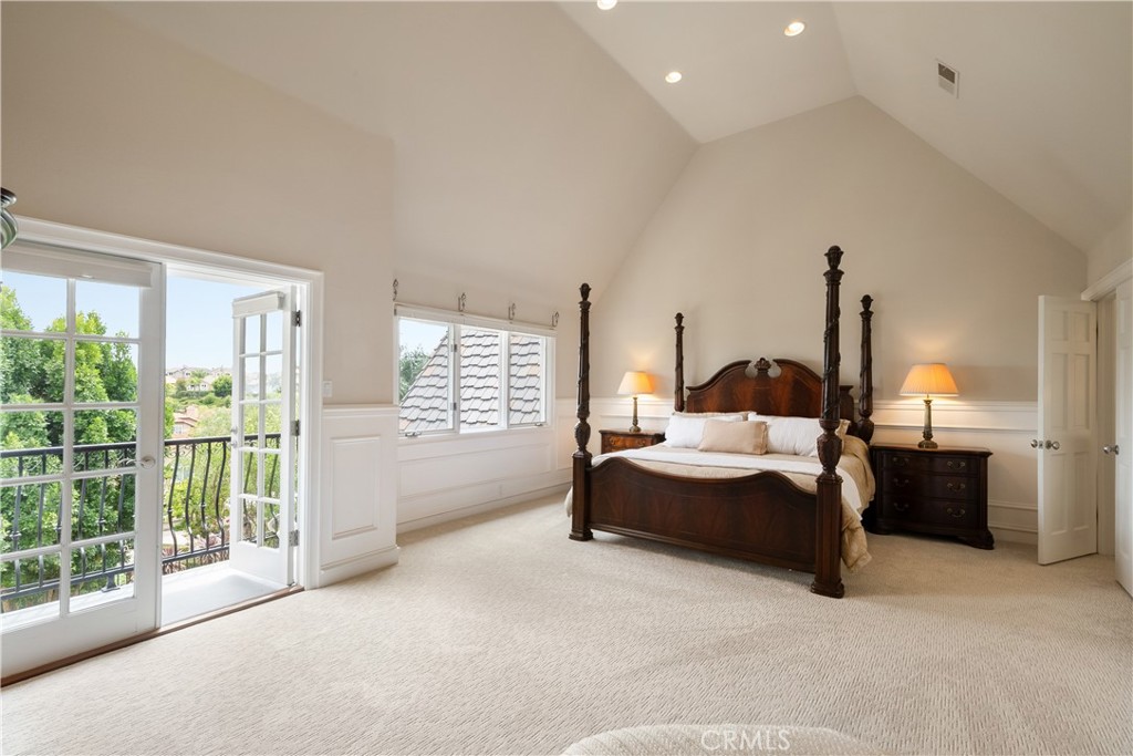 22187 Westcliff Property Photo 18