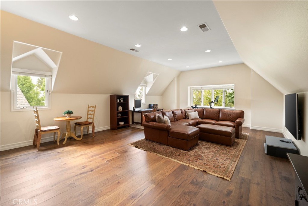 22187 Westcliff Property Photo 19