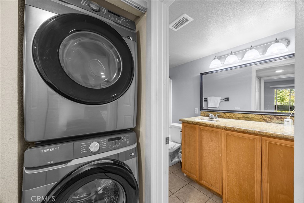1554 Border B Property Photo 13