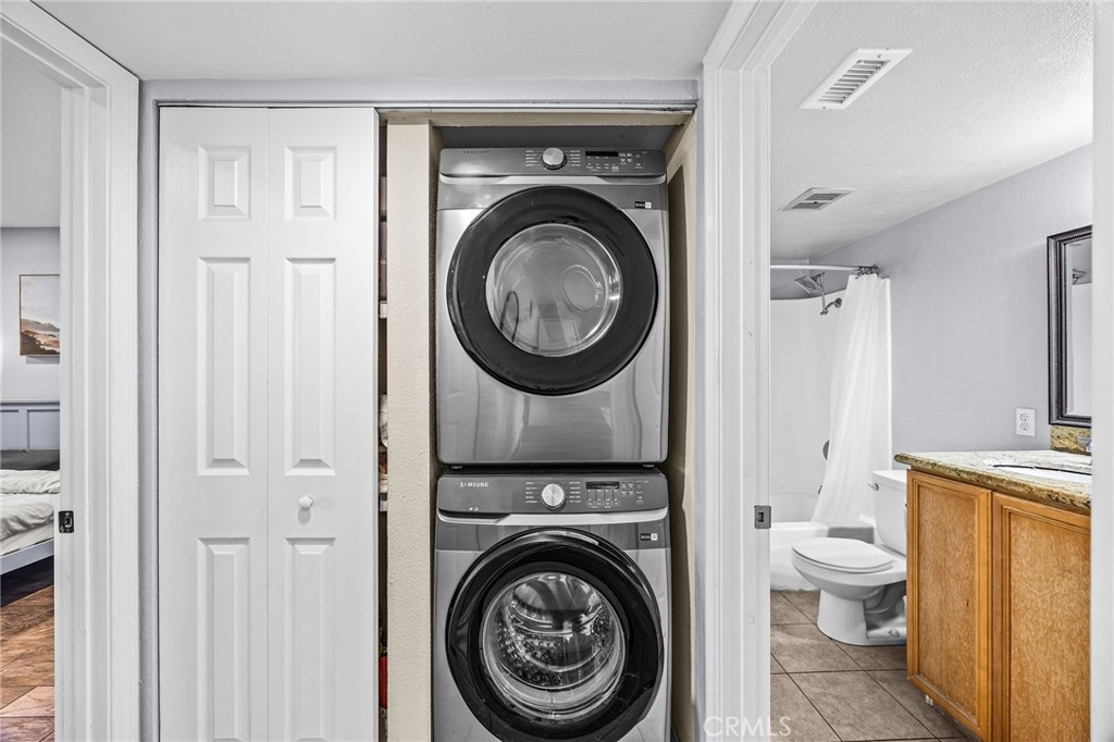 1554 Border B Property Photo 14