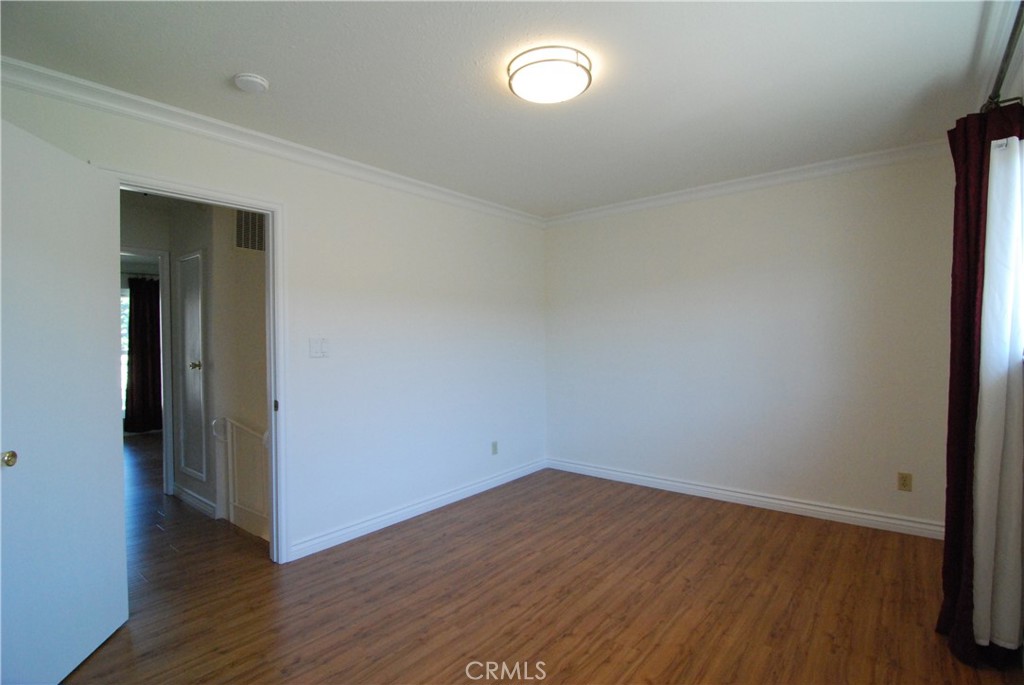 11027 Slater Property Photo 6