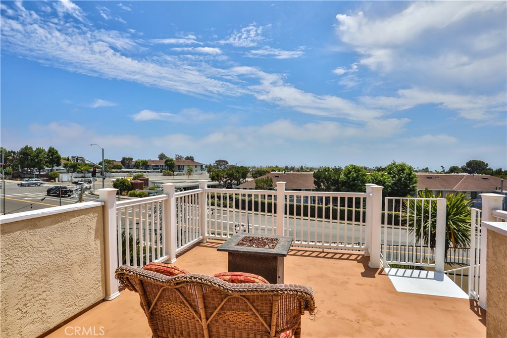 2330 Avenida Marejada Property Photo 3