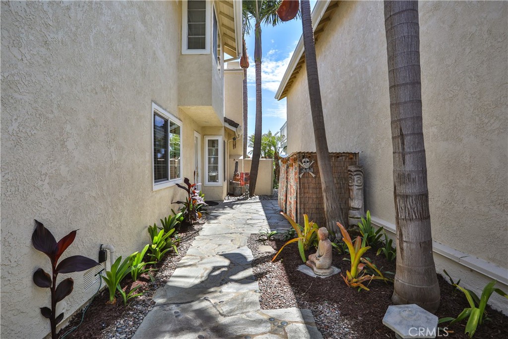 2330 Avenida Marejada Property Photo 4