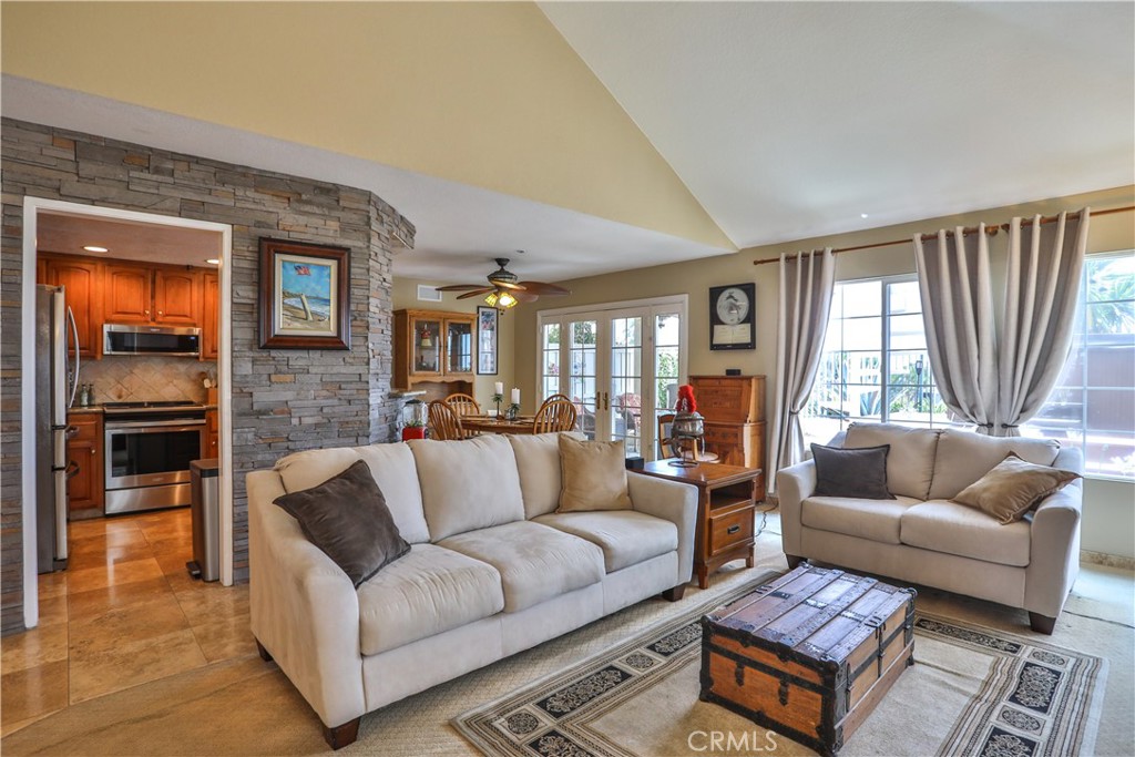 2330 Avenida Marejada Property Photo 10