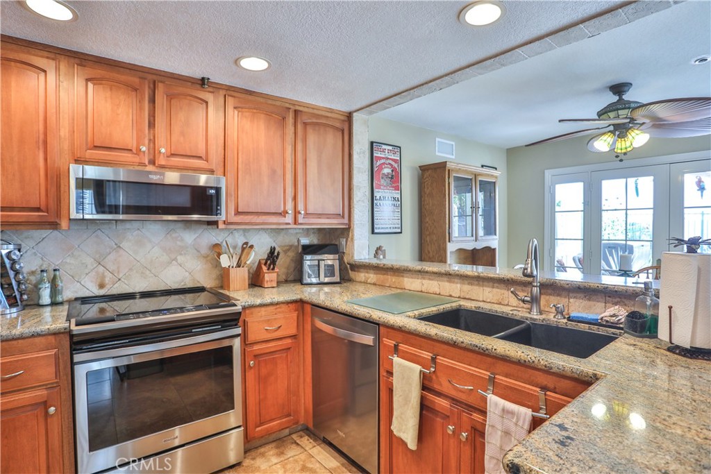 2330 Avenida Marejada Property Photo 12