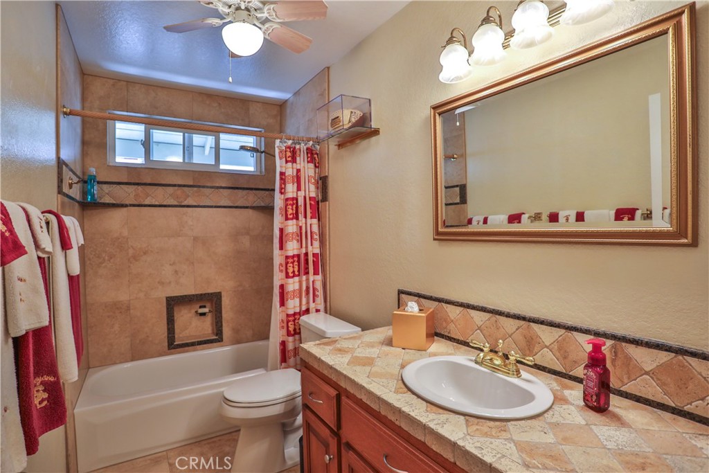 2330 Avenida Marejada Property Photo 38