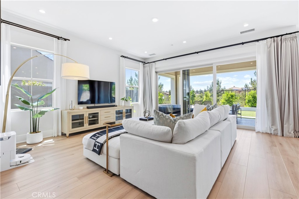 63 Longchamp Property Photo 3